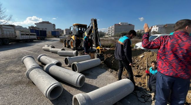 Fatih Sanayi Sitesinde Yağmur Suyu Hattı Çalışmaları Yapılıyor