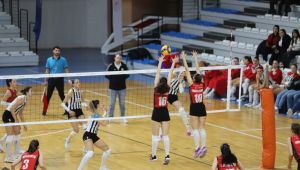 Turgutlu Belediyesi Kadın Voleybol Takımı Denizli Deplasmanında