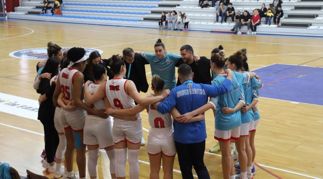 Lidya Garden City Turgutlu Belediyesi Kadın Basketbol Evindeki Yenilmezlik Serisi Devam Ediyor